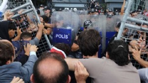 Protestolara ilişkin 3 sosyal medya kullanıcısı tutuklandı