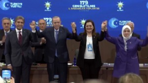 Rozetini Erdoğan taktı: Burcu Köksal AK Parti'ye katıldı!