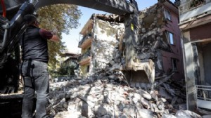 Sındırgı Depremi: Bakan Kurum bilançoyu açıkladı