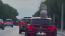 Sunroof dansı pahalıya patladı!