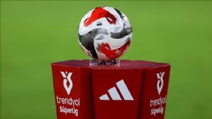 Süper Lig'de 3 erteleme maçı bu akşam oynanacak