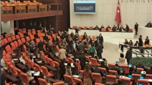 TBMM'de İYİ Parti ile DEM Parti arasında gerginlik