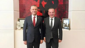 Tanju Özcan'dan Özgür Özel'e destek paylaşımı