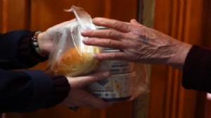 Torbalı'da 9 bin kişilik iftar desteği