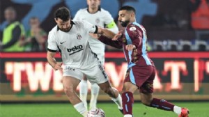 Trabzonspor, Beşiktaş'ı 2 golle geçti
