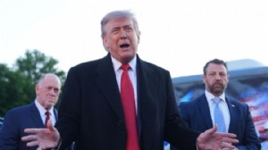 Trump: İran'da her şeyi 2 günde yok edebiliriz!