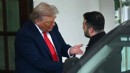 Trump bu kez Zelenski'nin kıyafetini beğendi!