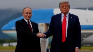 Trump ve Putin 7 yıl sonra ilk kez görüştü!