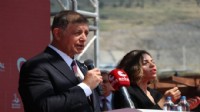 Tugay'dan Bayraklı'da iktidara eleştiri yağmuru ve çağrı: Şu Millet Bahçesi'ni yapın da görelim!