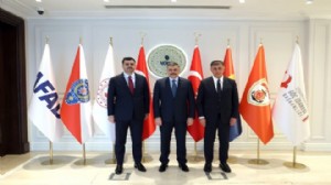 Başkan Tugay’dan İzmir için Ankara’da üst düzey temaslar
