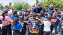 Tugay’dan Kirazlı çocuklara karne hediyesi