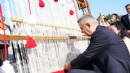 Türk bayrağı için ilk ilmek Vali Elban'dan