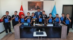 Türkiye üçüncüsü ekipten başkan Acar'a ziyaret