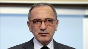 Fatih Altaylı yayınlarına ara verdiğini duyurdu