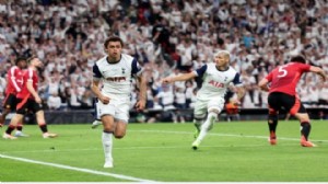 UEFA Avrupa Ligi'nde şampiyon Tottenham!