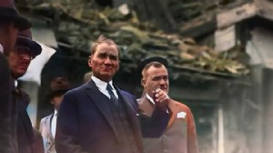 Ünlülerden 10 Kasım paylaşımları