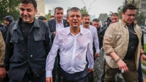 YENİ Parti İletişim'den Ahmet Kaya şarkılı paylaşım