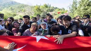 Yangının kahraman şehidi son yolculuğuna uğurlandı