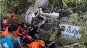 Yangınla mücadelede 3 gönüllü hayatını kaybetti!