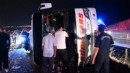Yolcu otobüsü devrildi: 40 kişi yaralandı