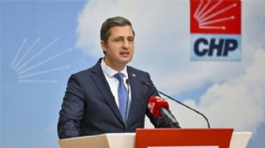 Deniz Yücel: AK Parti iktidarı akıl tutulması yaşıyor