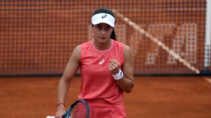 Zeynep Sönmez'den bir tarihi başarı daha