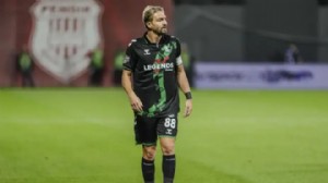 Zoru başardı: 12 maçta 4 kırmızı kart